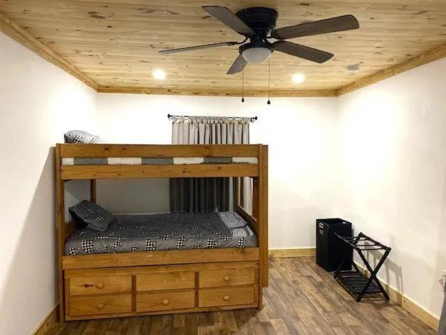 Modern Style, Arcade, Fire Pit, Pet Friendly Villa Pigeon Forge Buitenkant foto